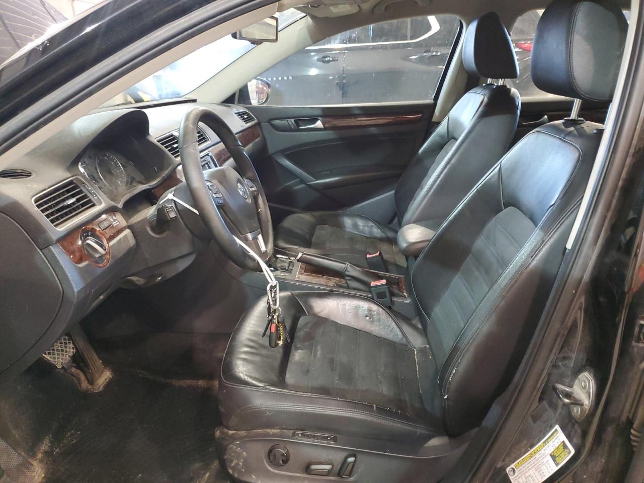 2012 Volkswagen Passat Sel VIN: 1VWCN7A36CC092828 Lot: 84262144