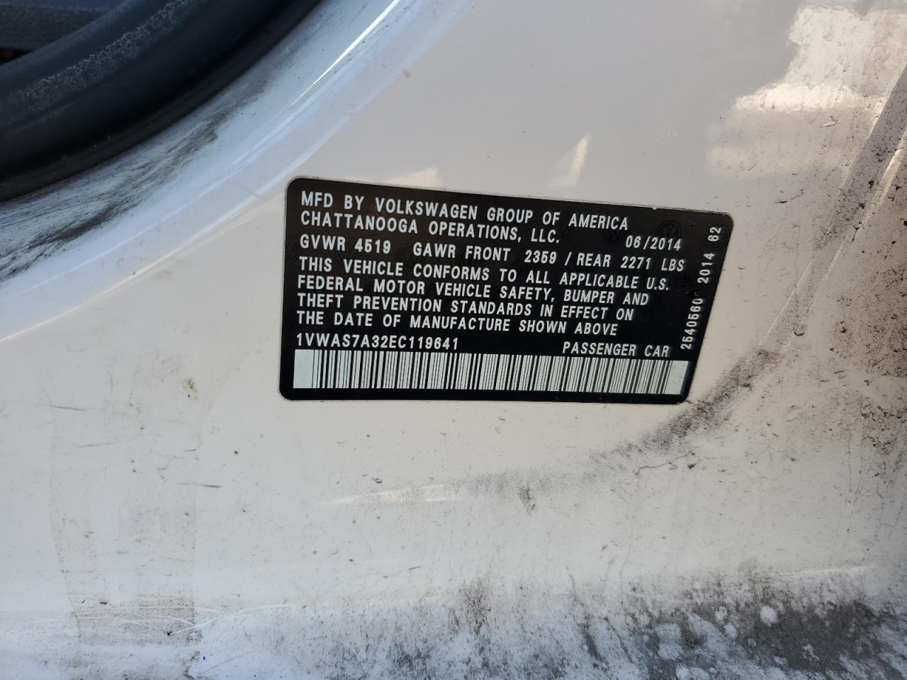 2014 Volkswagen Passat - Image 14