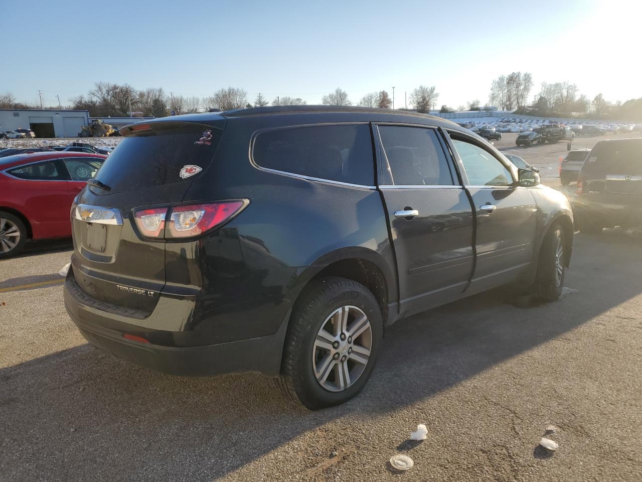 VIN 1GNKRHKD5FJ237445 2015 CHEVROLET TRAVERSE no.3