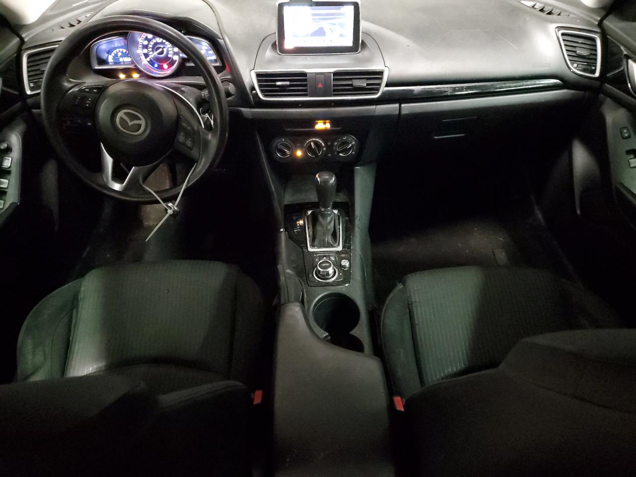 2016 Mazda 3 - Image 8