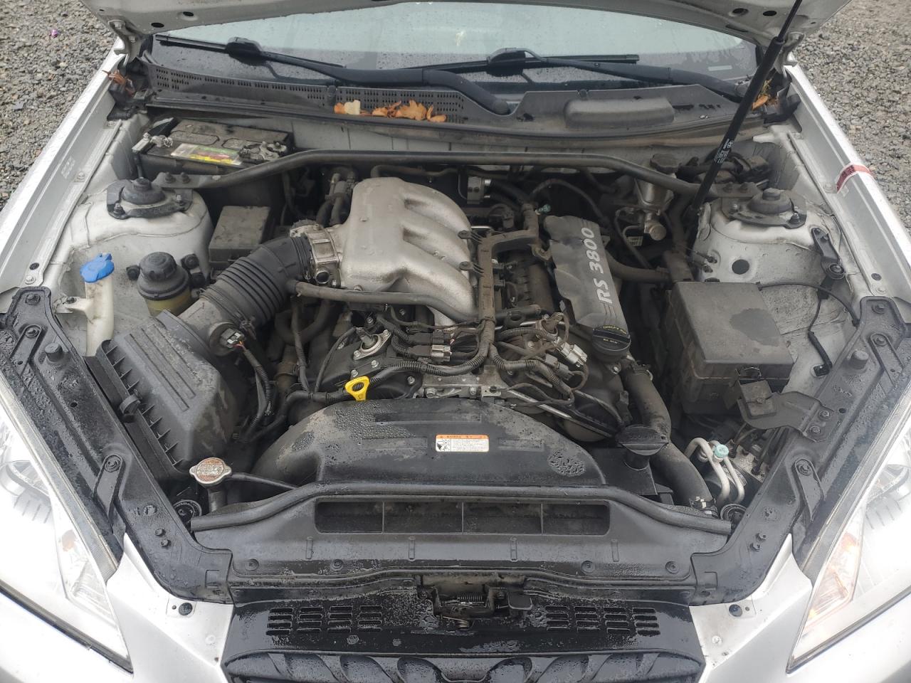 2011 Hyundai Genesis - Image 12