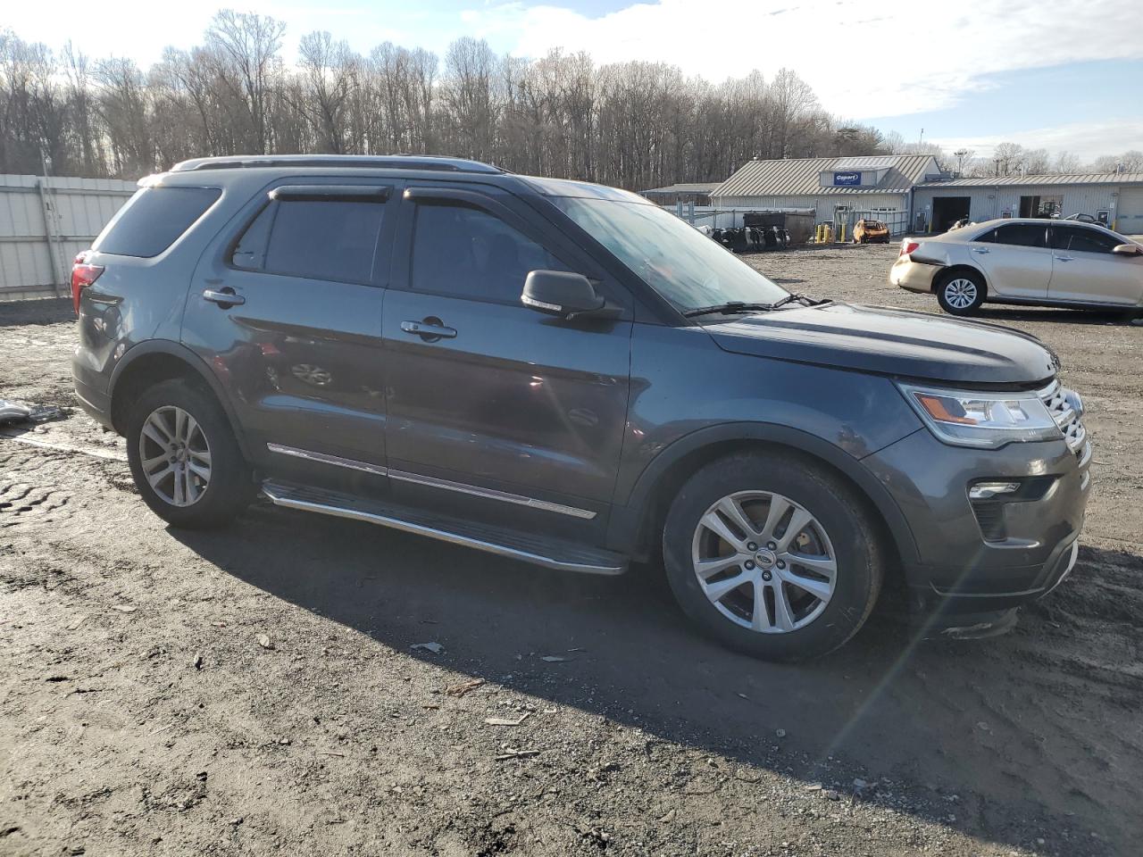 VIN 1FM5K8D84KGA48282 2019 FORD EXPLORER no.4