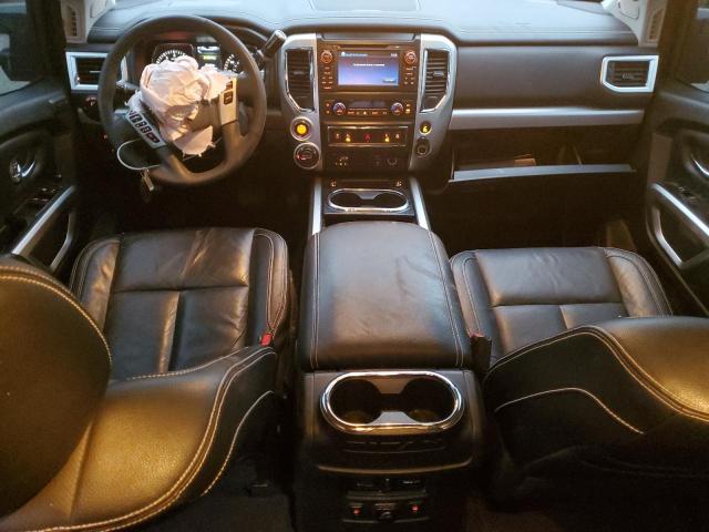  NISSAN TITAN 2018 Синий