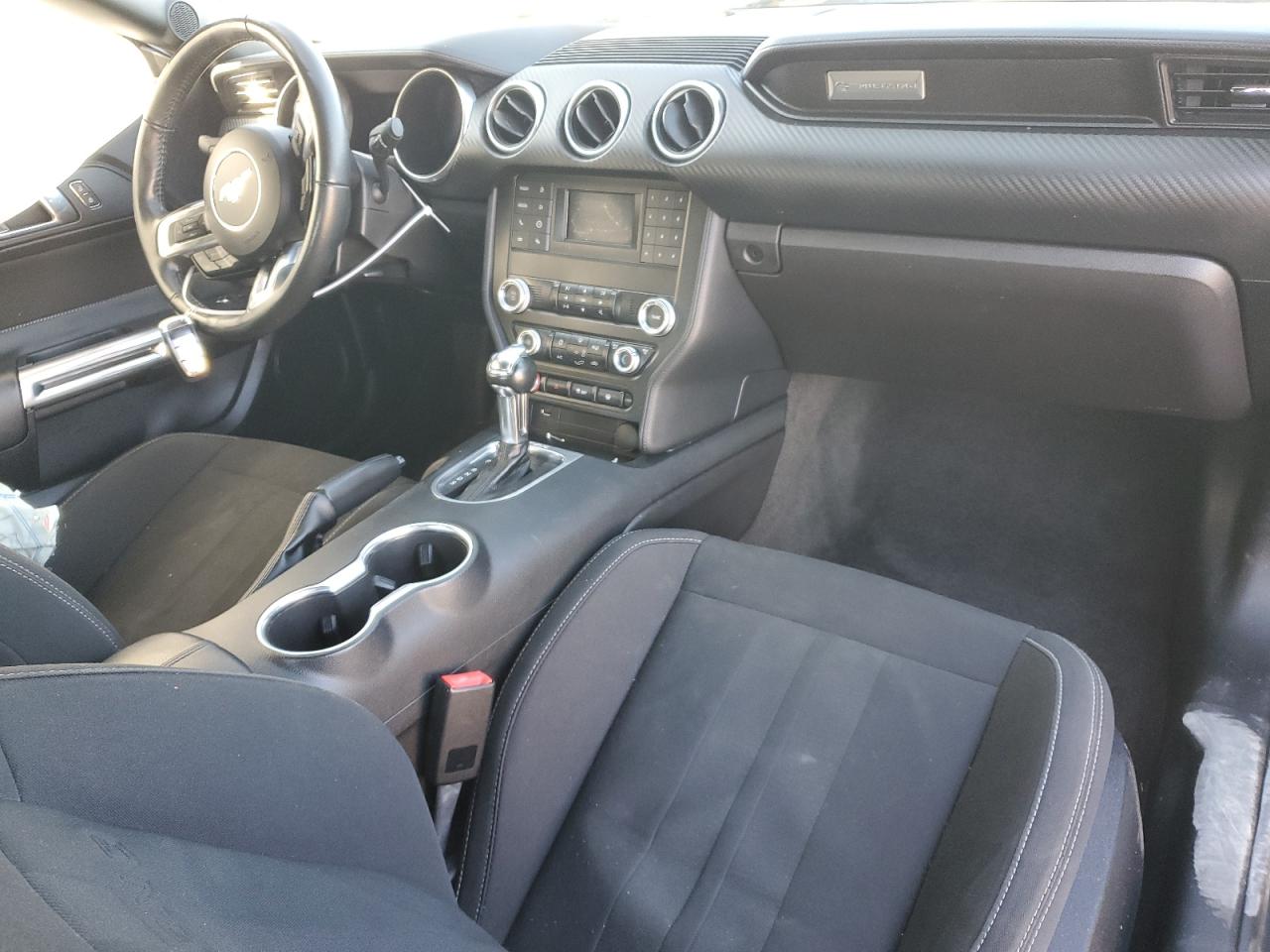 2019 Ford Mustang - Image 8