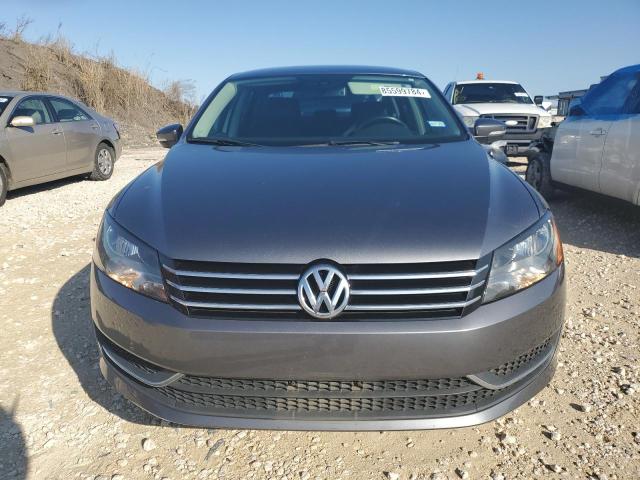 Sedans VOLKSWAGEN PASSAT 2014 Szary