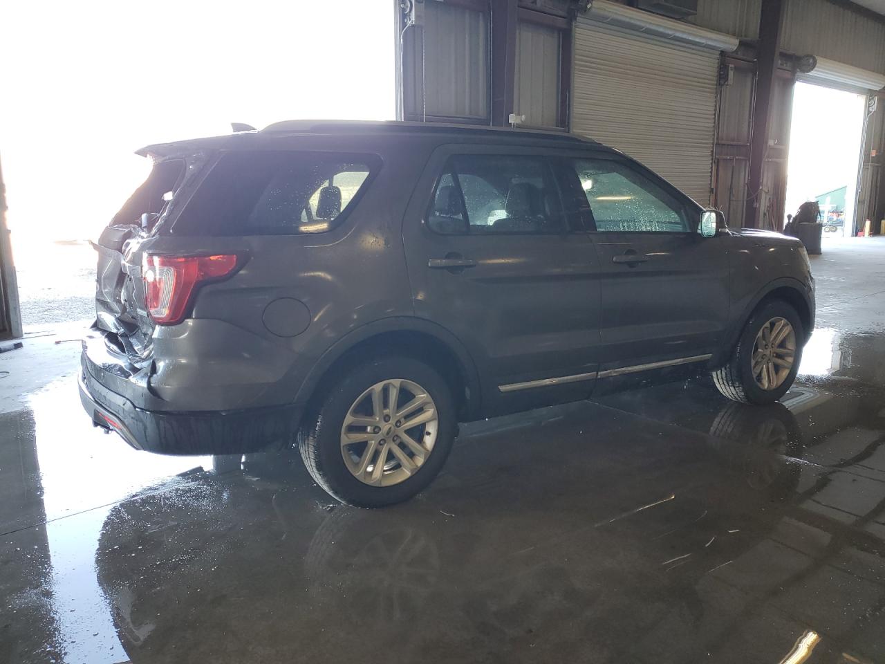 2017 Ford Explorer - Image 3