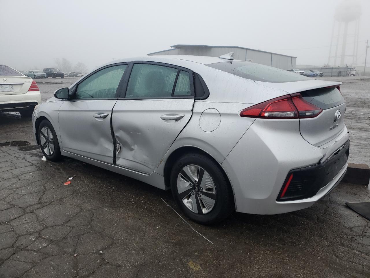 VIN KMHC65LC4HU055890 2017 HYUNDAI IONIQ no.2