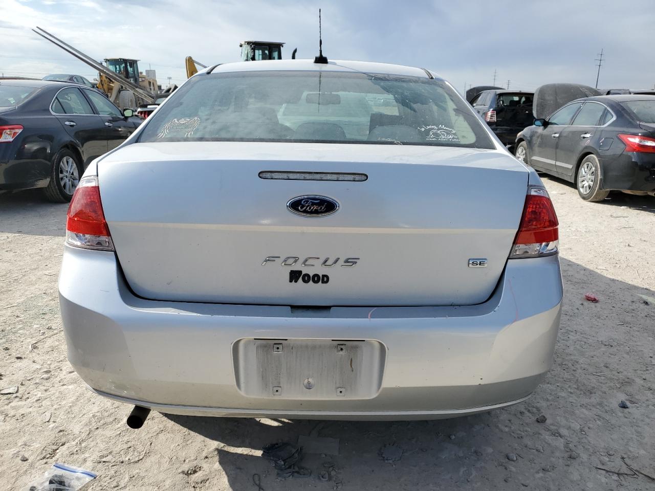 2010 Ford Focus - Image 6