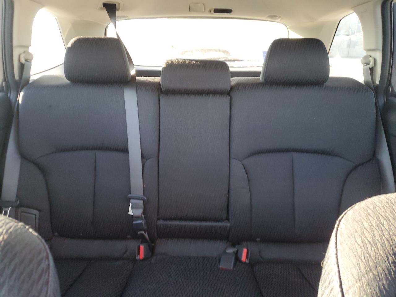 2011 Subaru Outback - Image 10