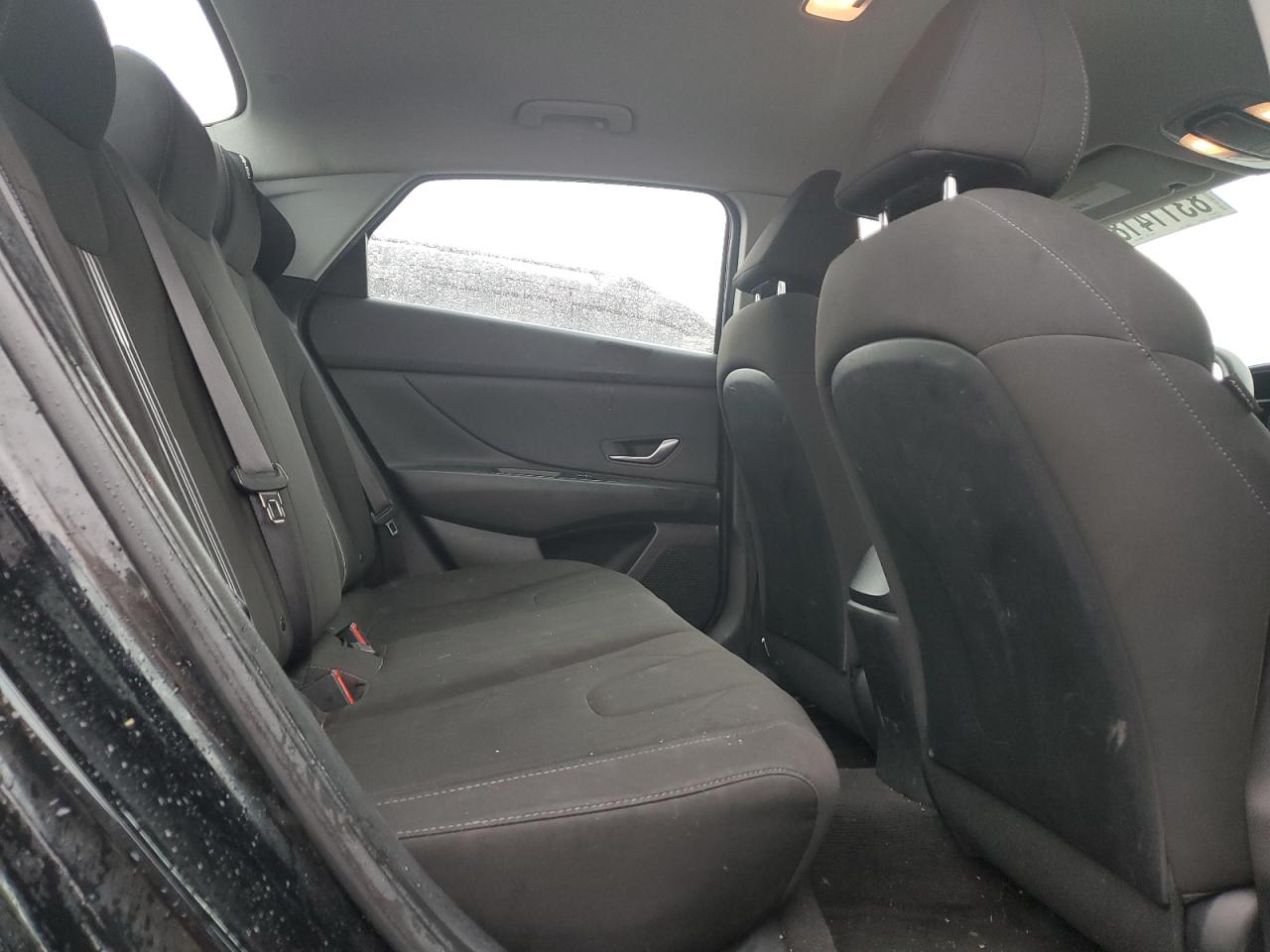 2021 Hyundai Elantra - Image 10