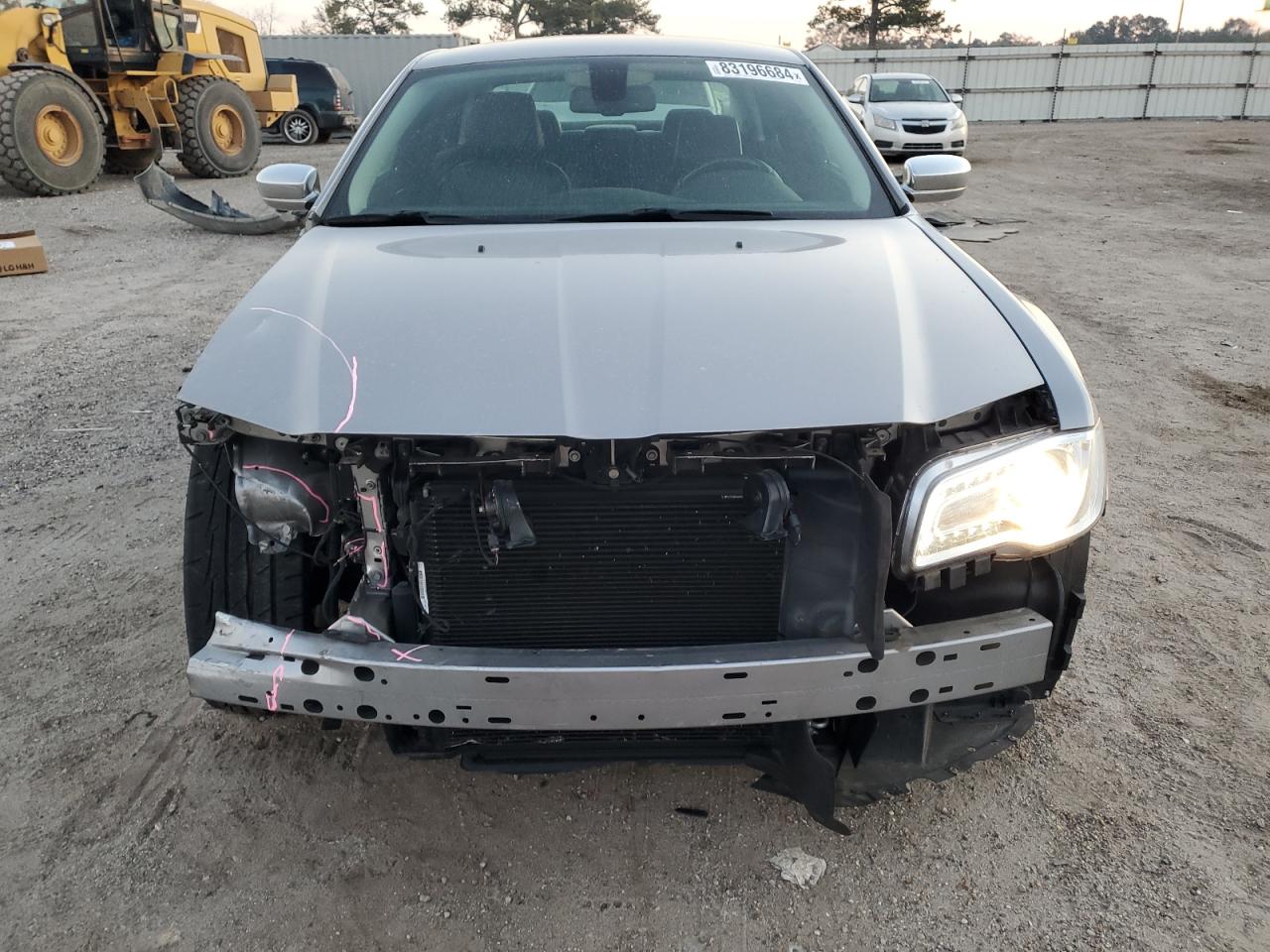 2018 Chrysler 300 - Image 5