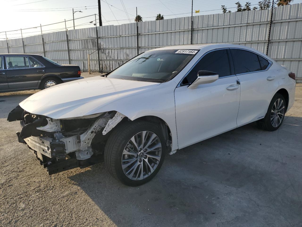 2020 Lexus ES - Image 1