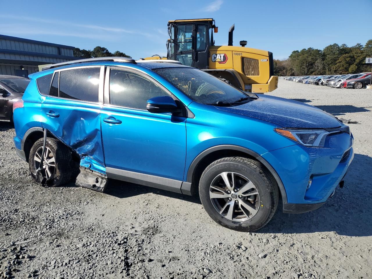 VIN JTMWFREV4JJ152571 2018 TOYOTA RAV4 no.4