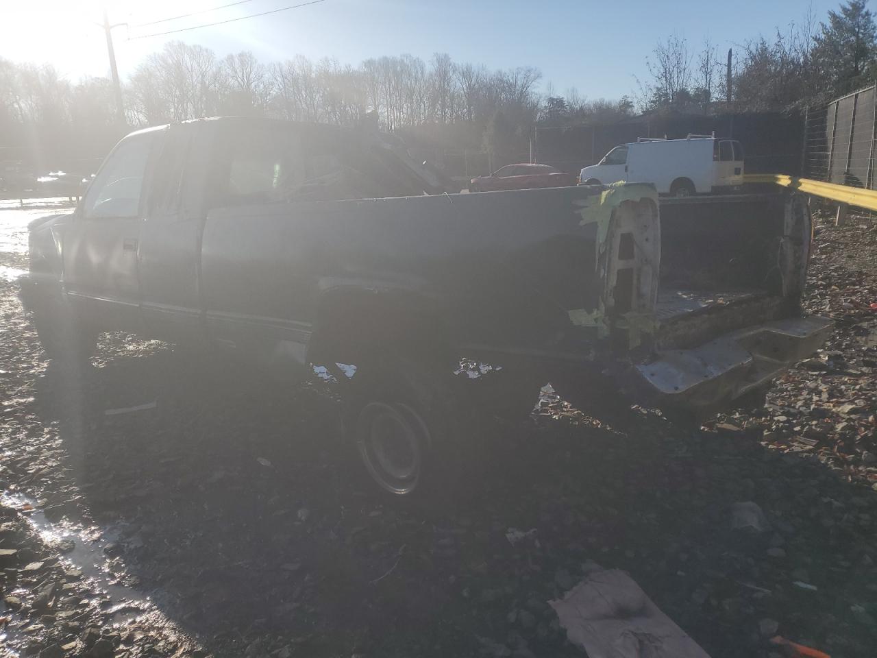 1996 Chevrolet GMT-400 - Image 2