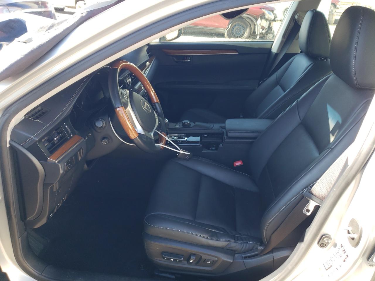 2013 Lexus ES - Image 7