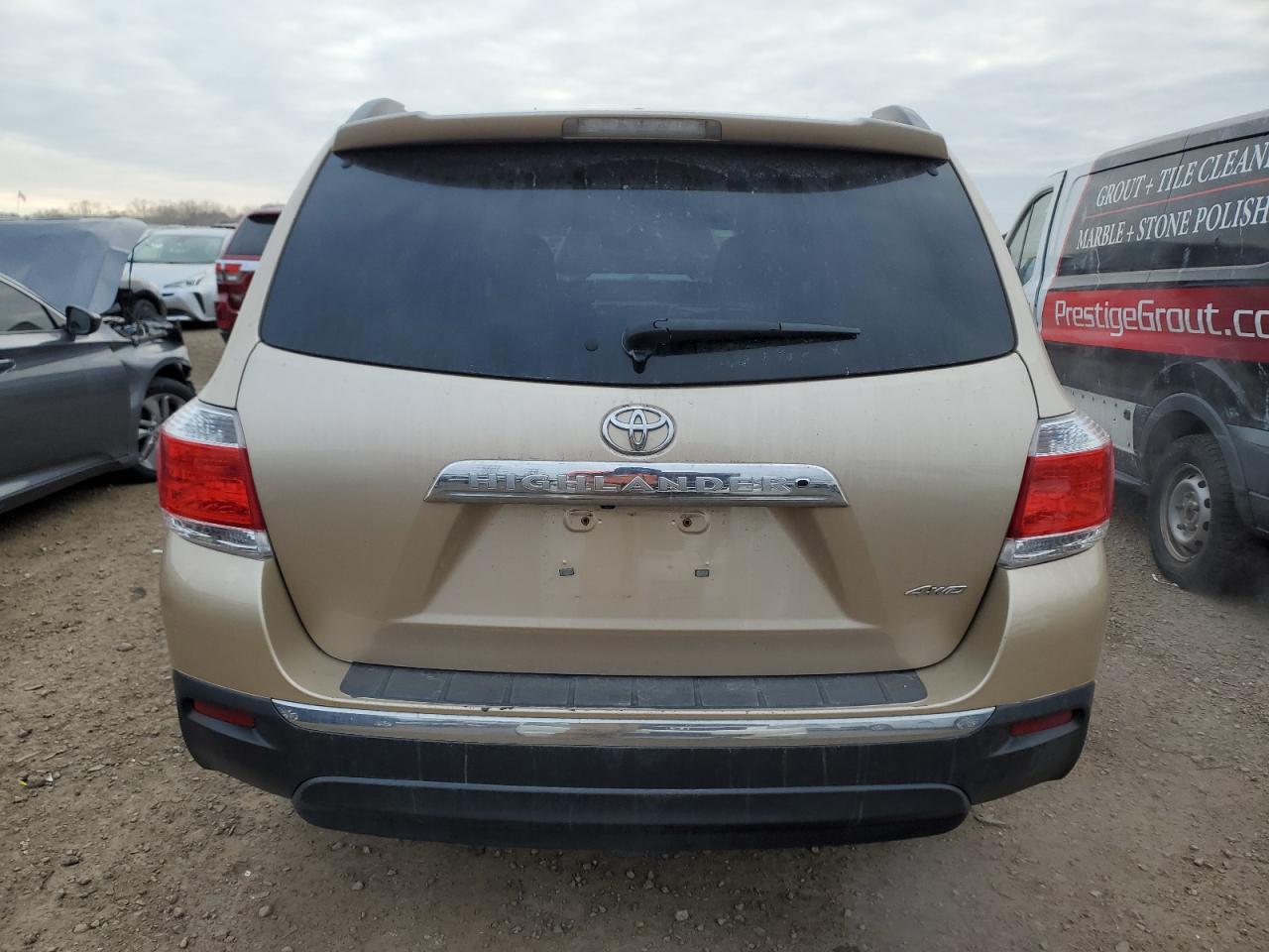 2012 Toyota Highlander - Image 6