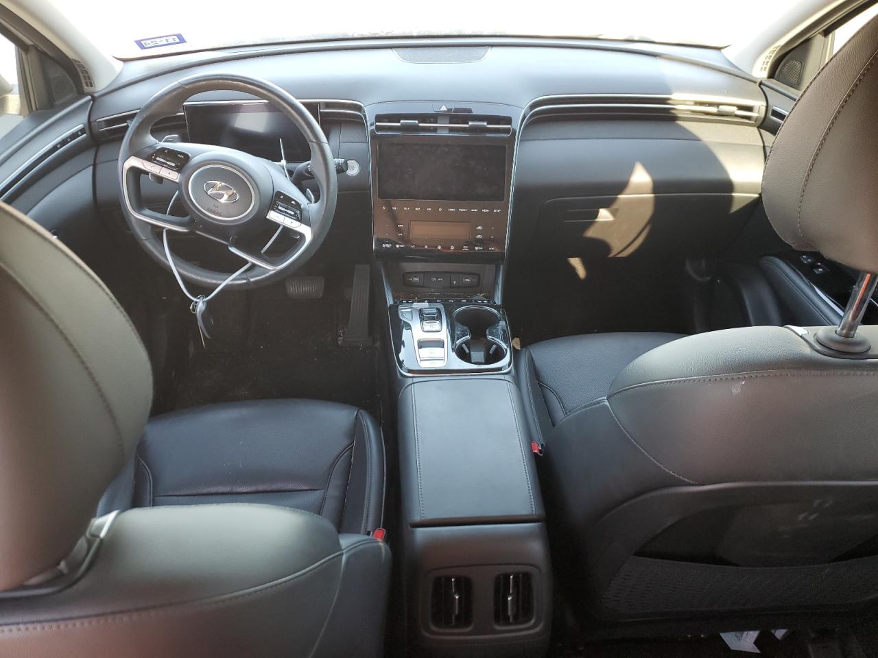 2022 Hyundai Tucson - Image 8