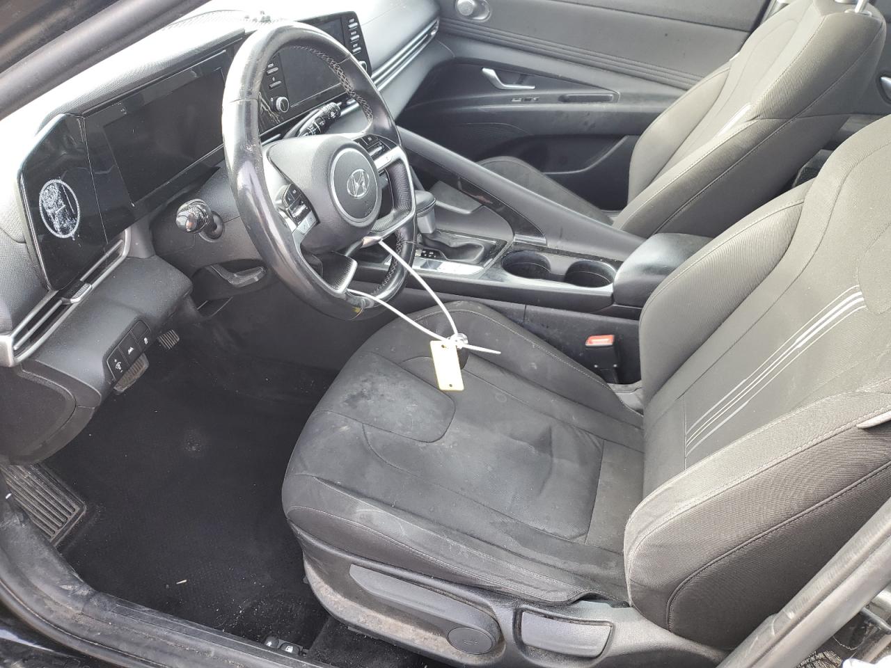 2021 Hyundai Elantra - Image 7