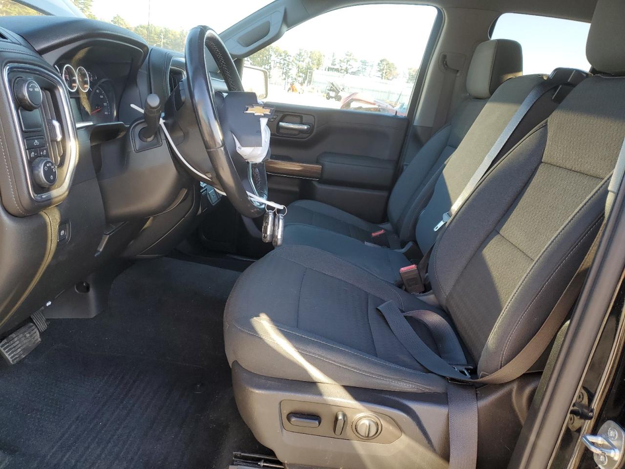 2020 Chevrolet Silverado - Image 7