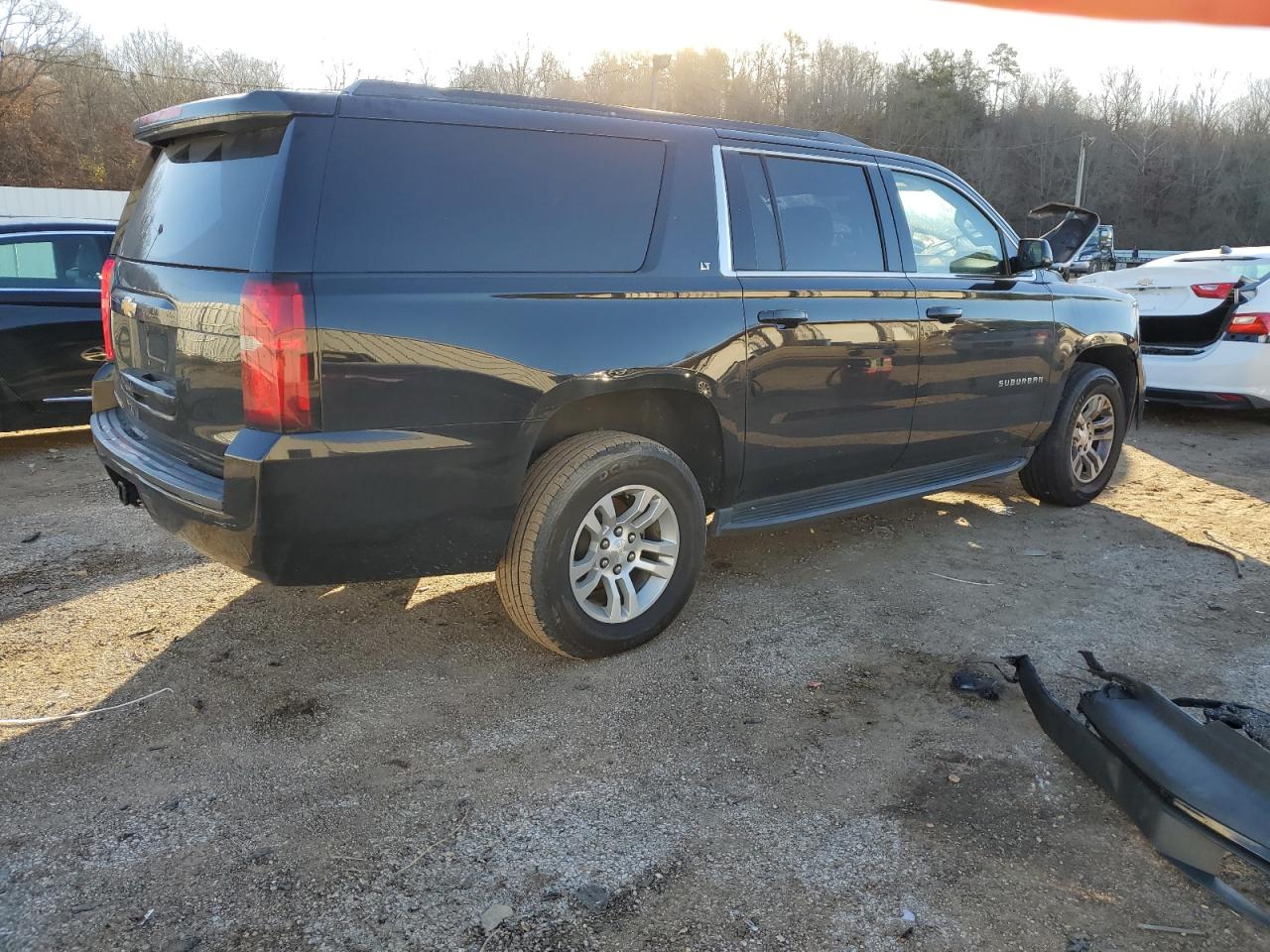 2019 Chevrolet Suburban - Image 3