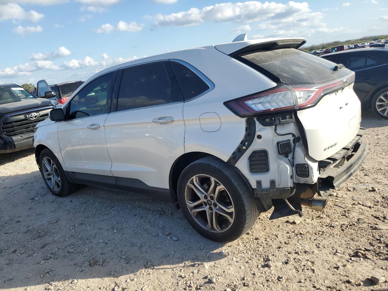 2016 Ford Edge - Image 2