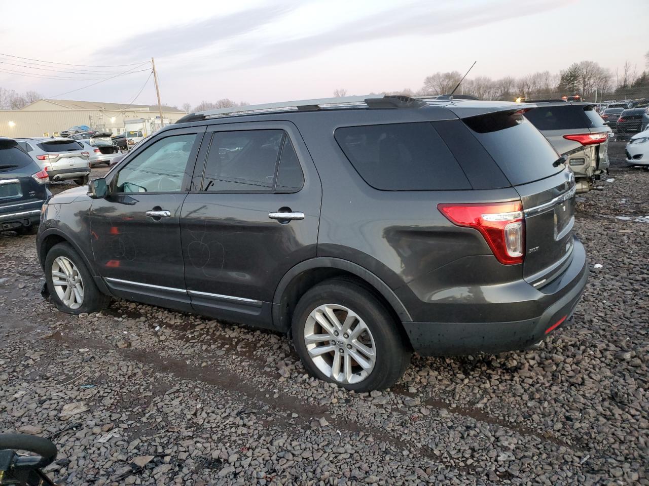 2015 Ford Explorer - Image 2