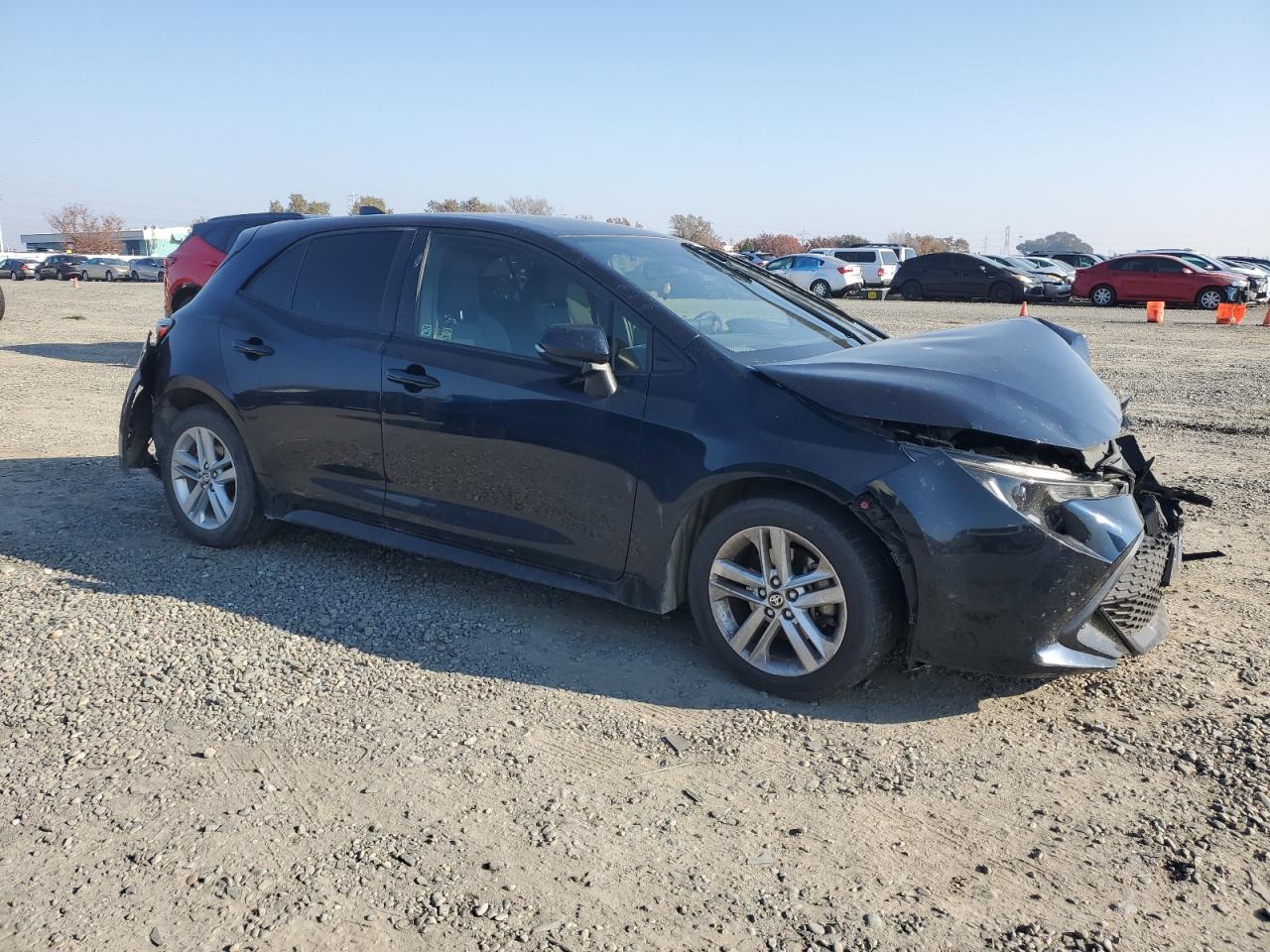 VIN JTNK4RBE8K3033738 2019 TOYOTA COROLLA no.4