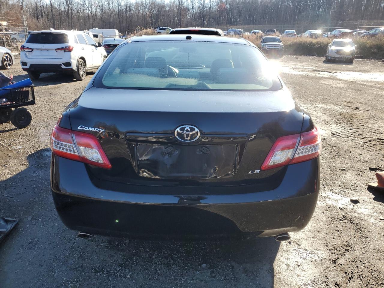2011 Toyota Camry - Image 6