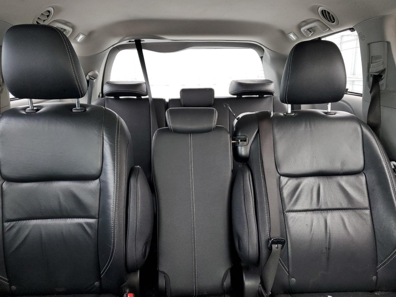 2016 Toyota Sienna - Image 10