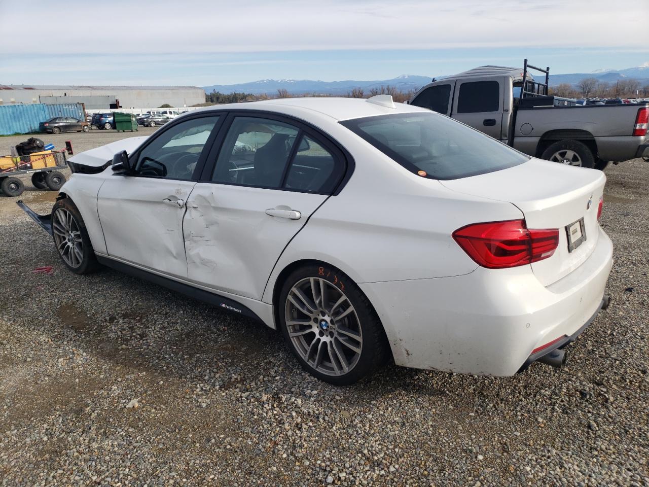 VIN WBA8B3G55GNT92970 2016 BMW 3 SERIES no.2