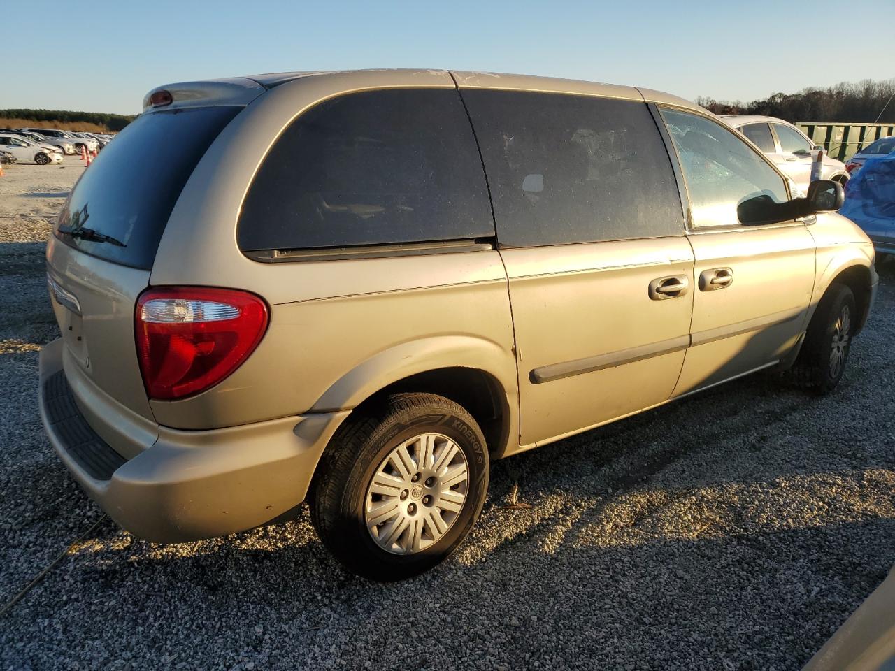 2006 Chrysler Town & Country - Image 3