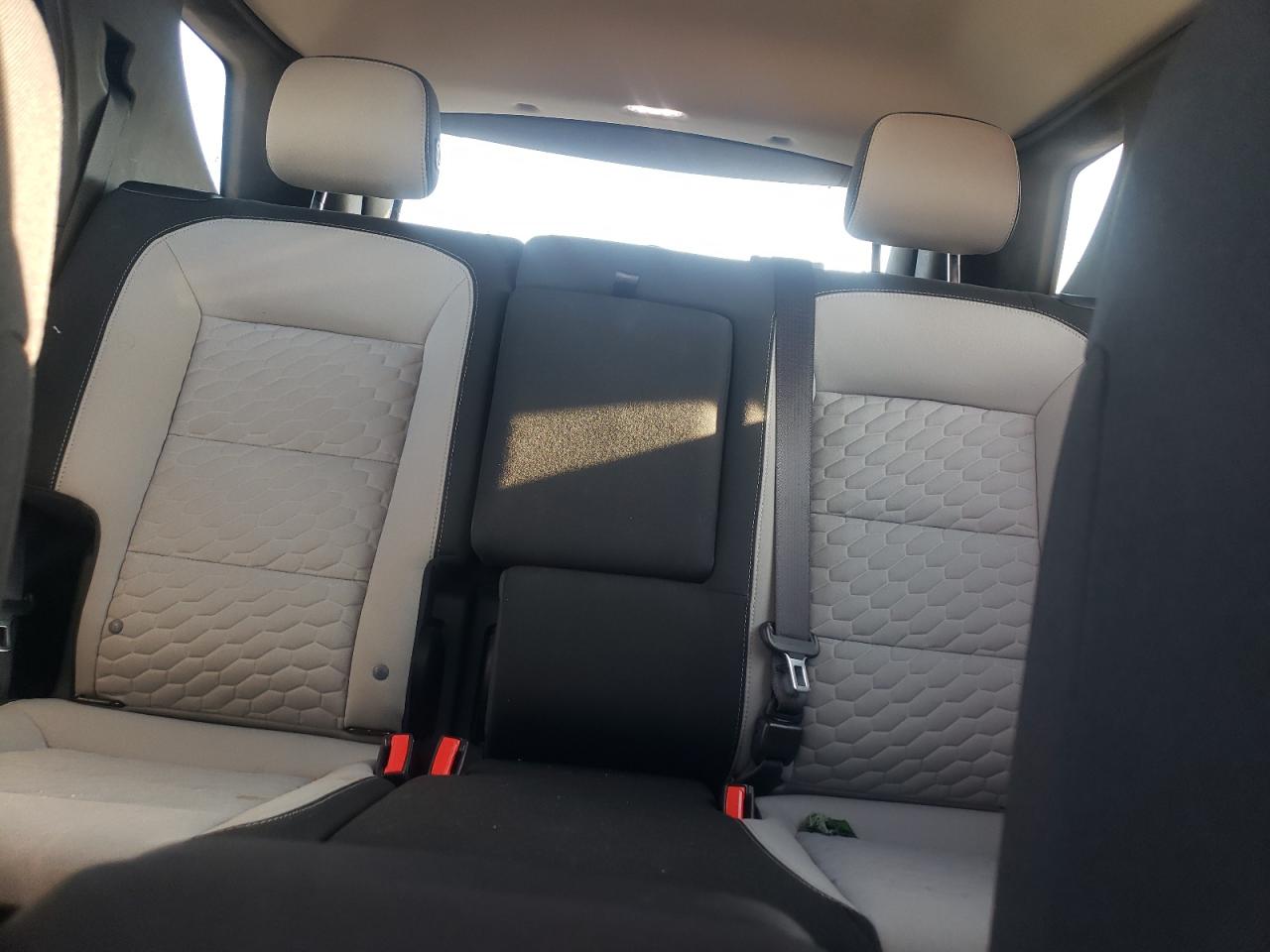 2020 Chevrolet Equinox - Image 10