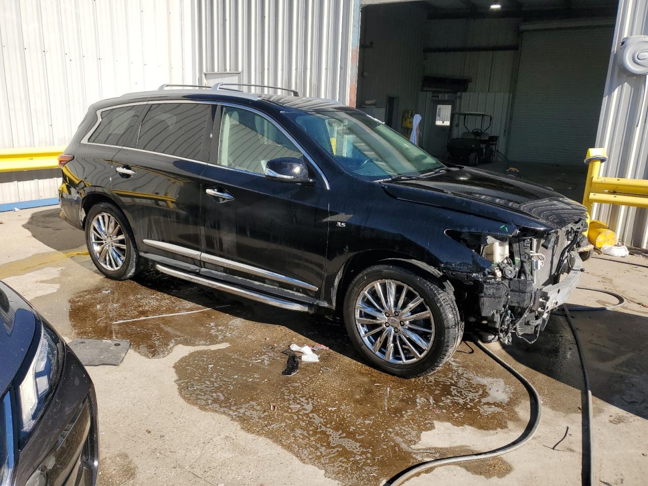 VIN 5N1DL0MN4HC508220 2017 INFINITI QX60 no.4