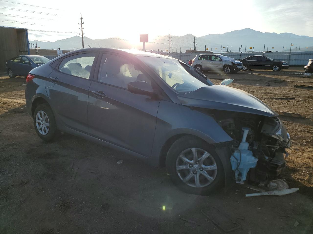 VIN KMHCT4AE3DU396859 2013 HYUNDAI ACCENT no.4