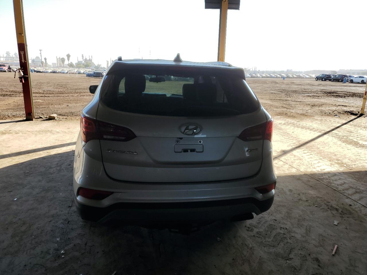 2018 Hyundai Santa Fe - Image 6