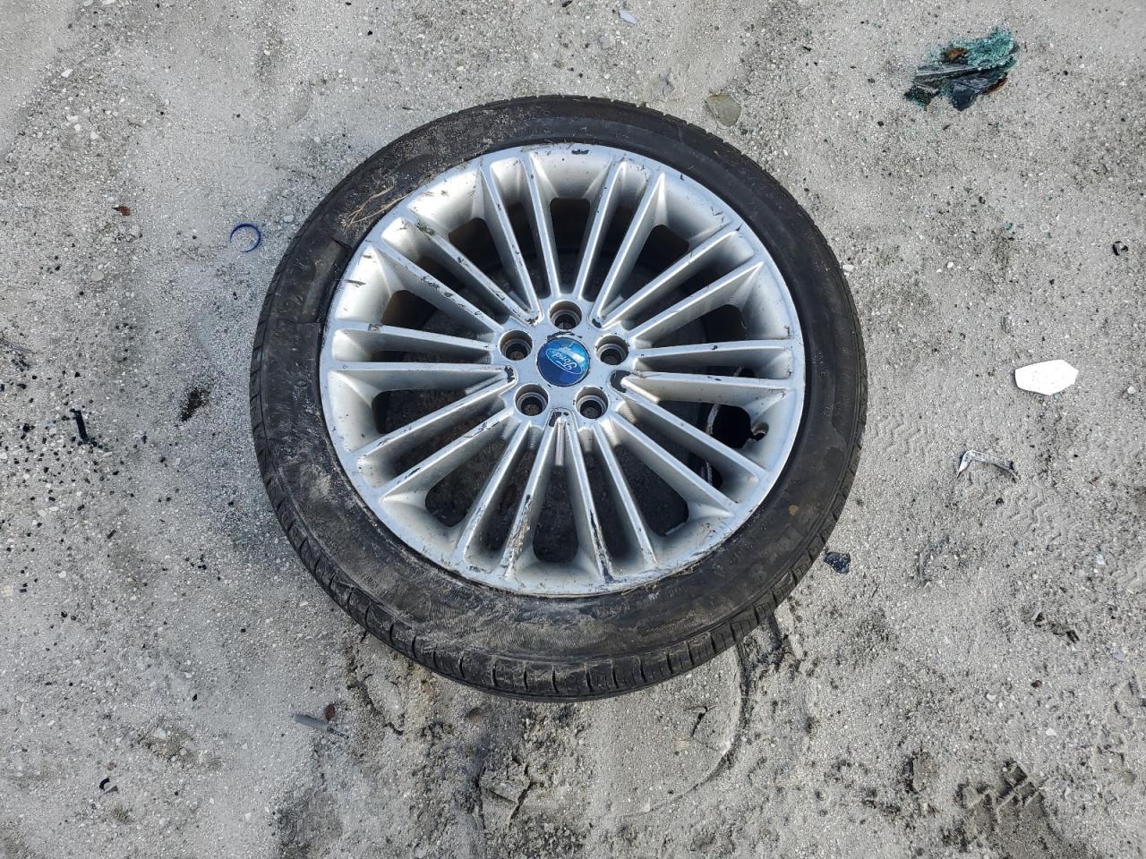 2014 Ford Fusion - Image 14