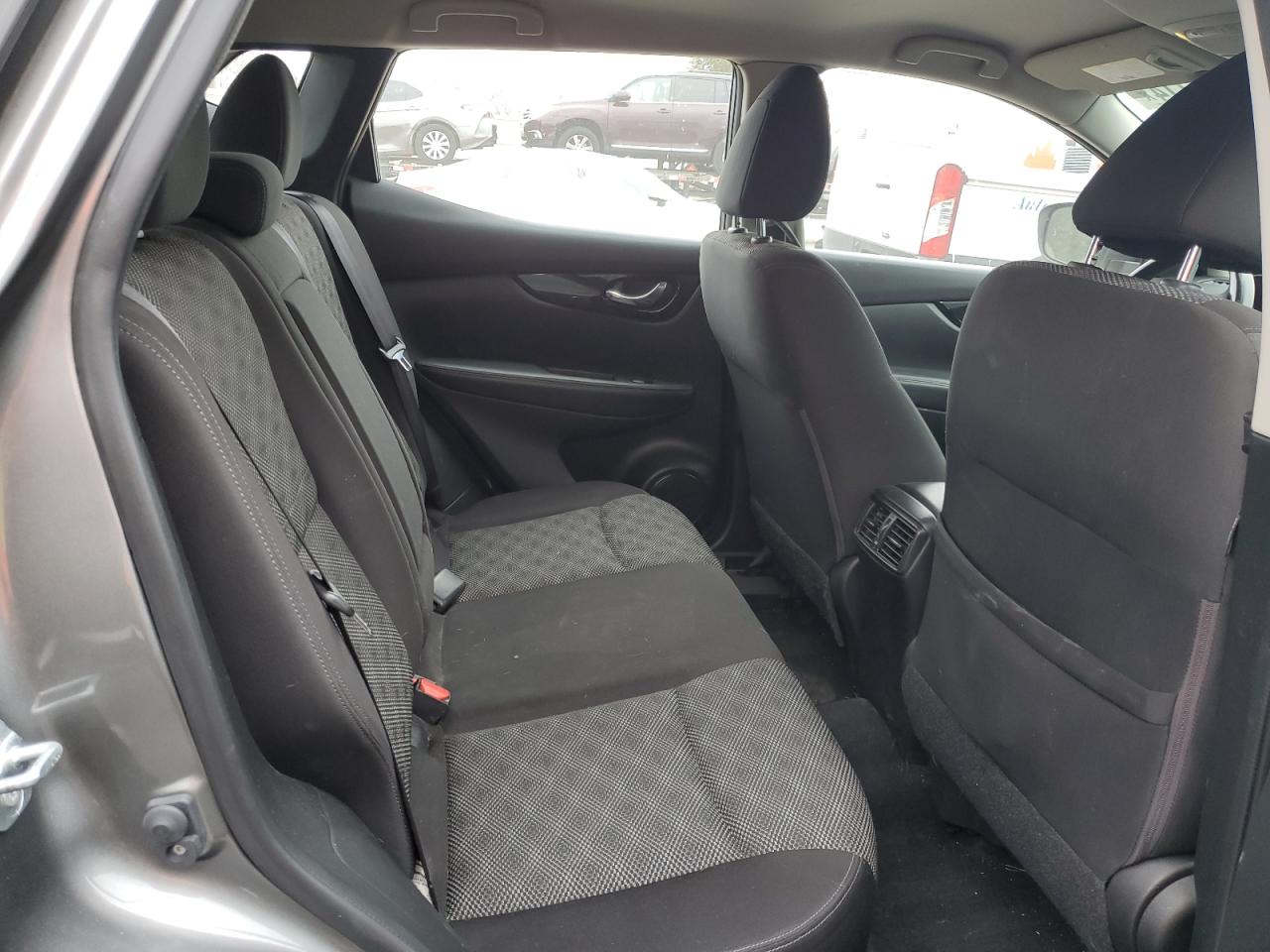 2017 Nissan Rogue - Image 11