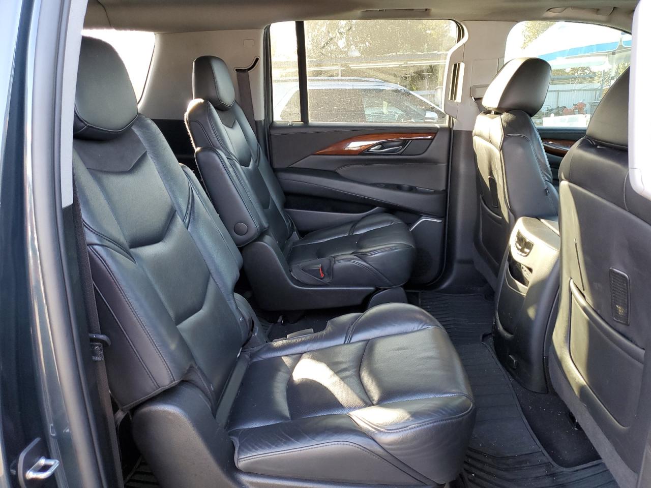 2019 Cadillac Escalade - Image 11