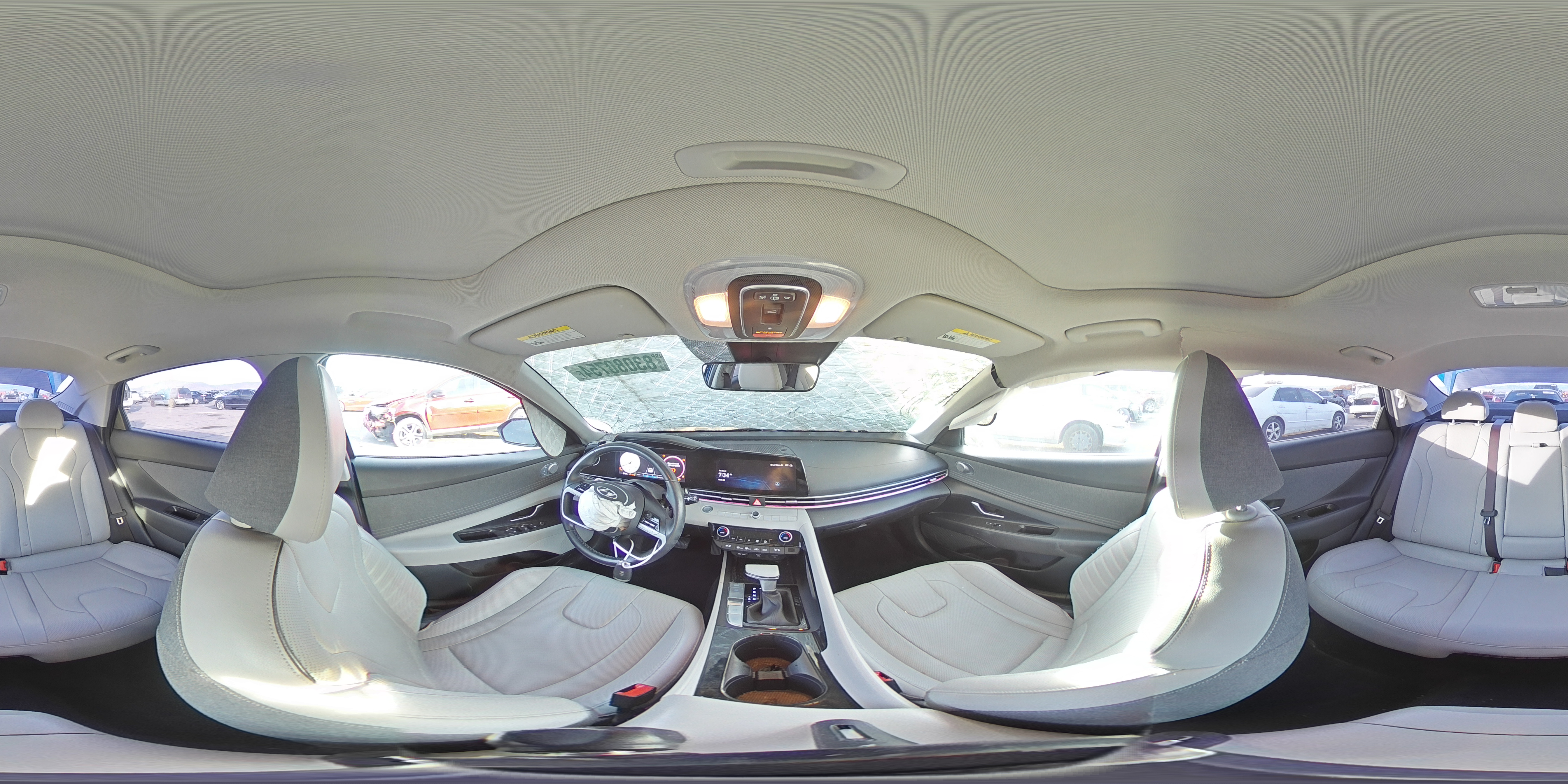 2022 Hyundai Elantra - Image 12