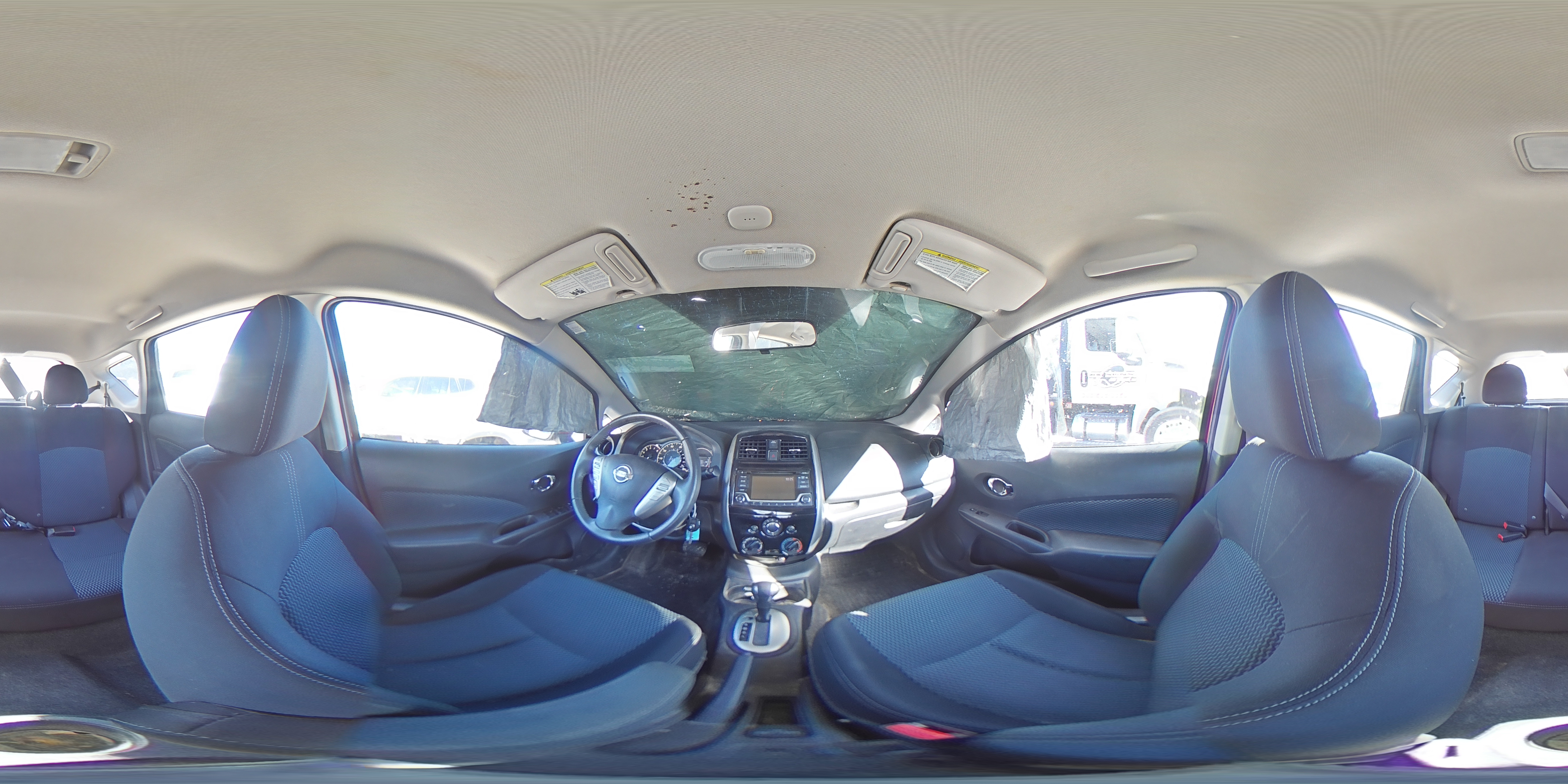2016 Nissan Versa - Image 16