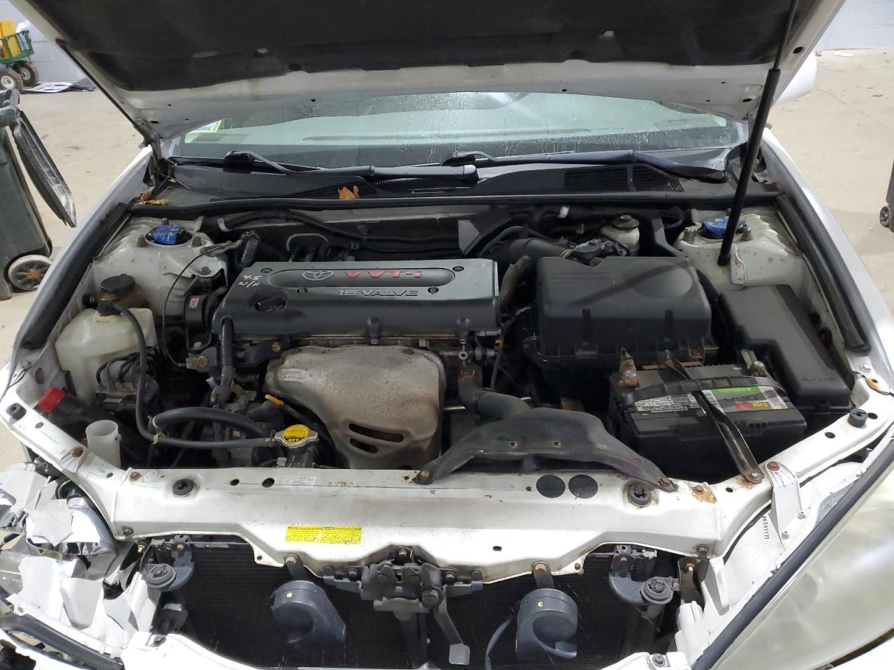 2004 Toyota Camry - Image 14