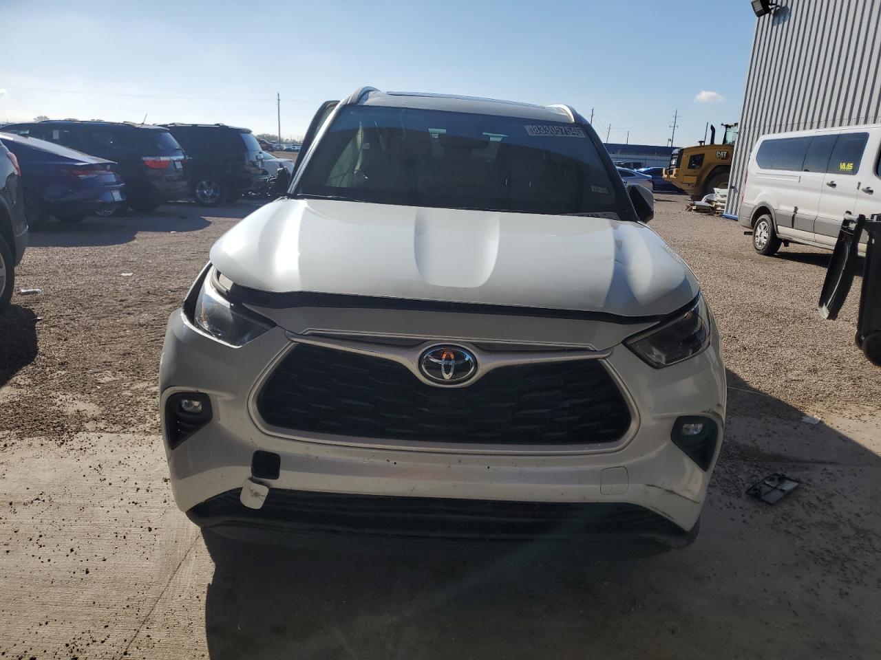 2022 Toyota Highlander - Image 5