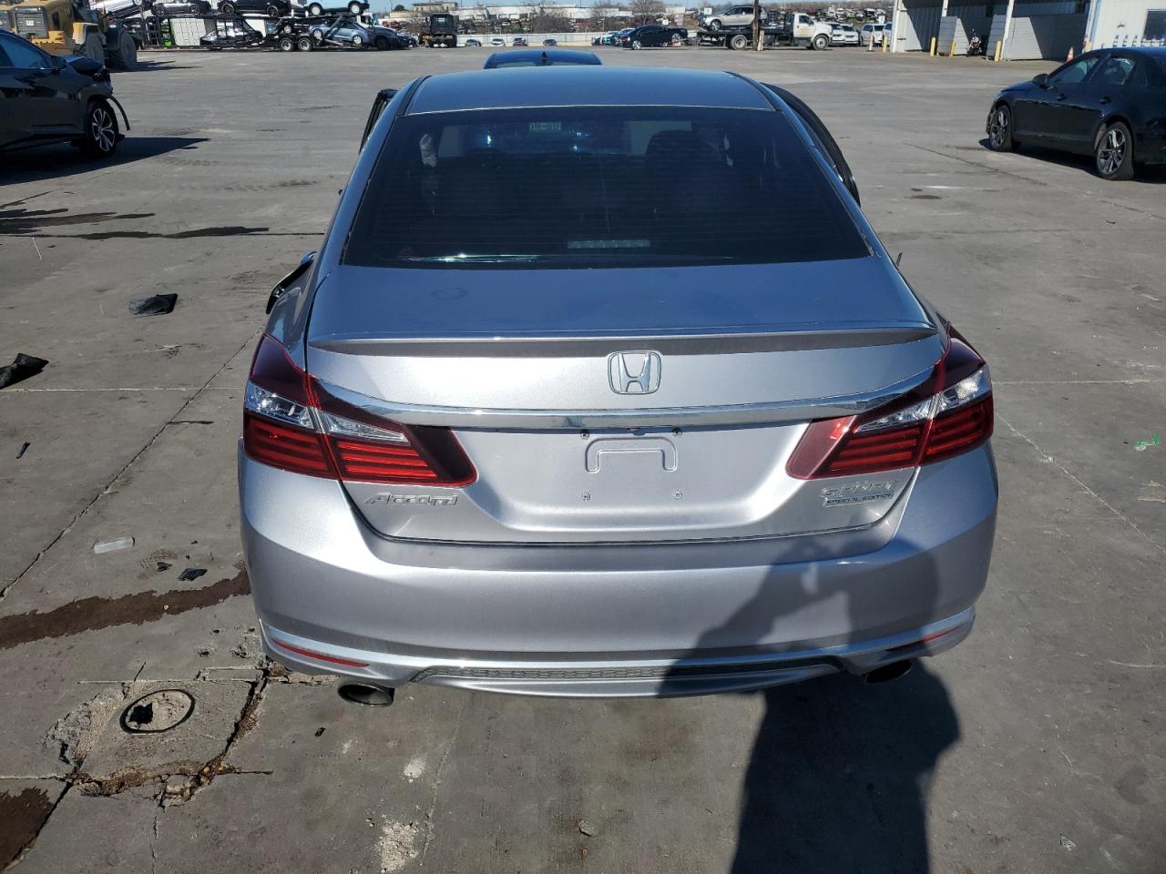 VIN 1HGCR2F10HA085220 2017 HONDA ACCORD no.6