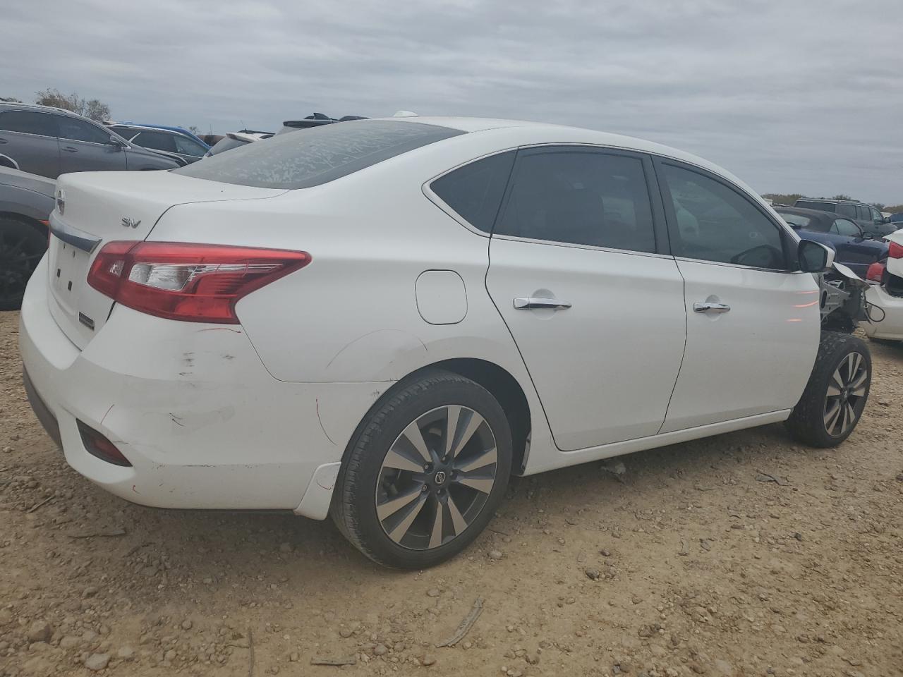 2019 Nissan Sentra - Image 3