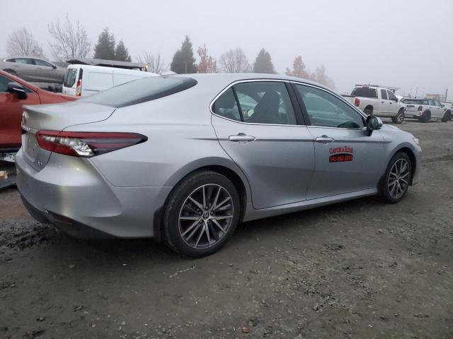  TOYOTA CAMRY 2023 Серебристый