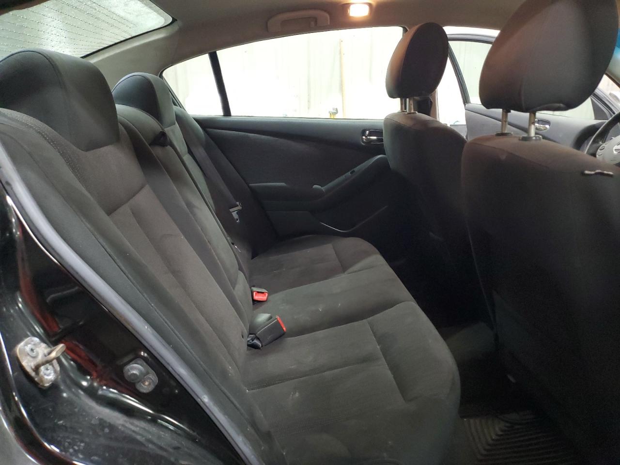 2010 Nissan Altima - Image 10