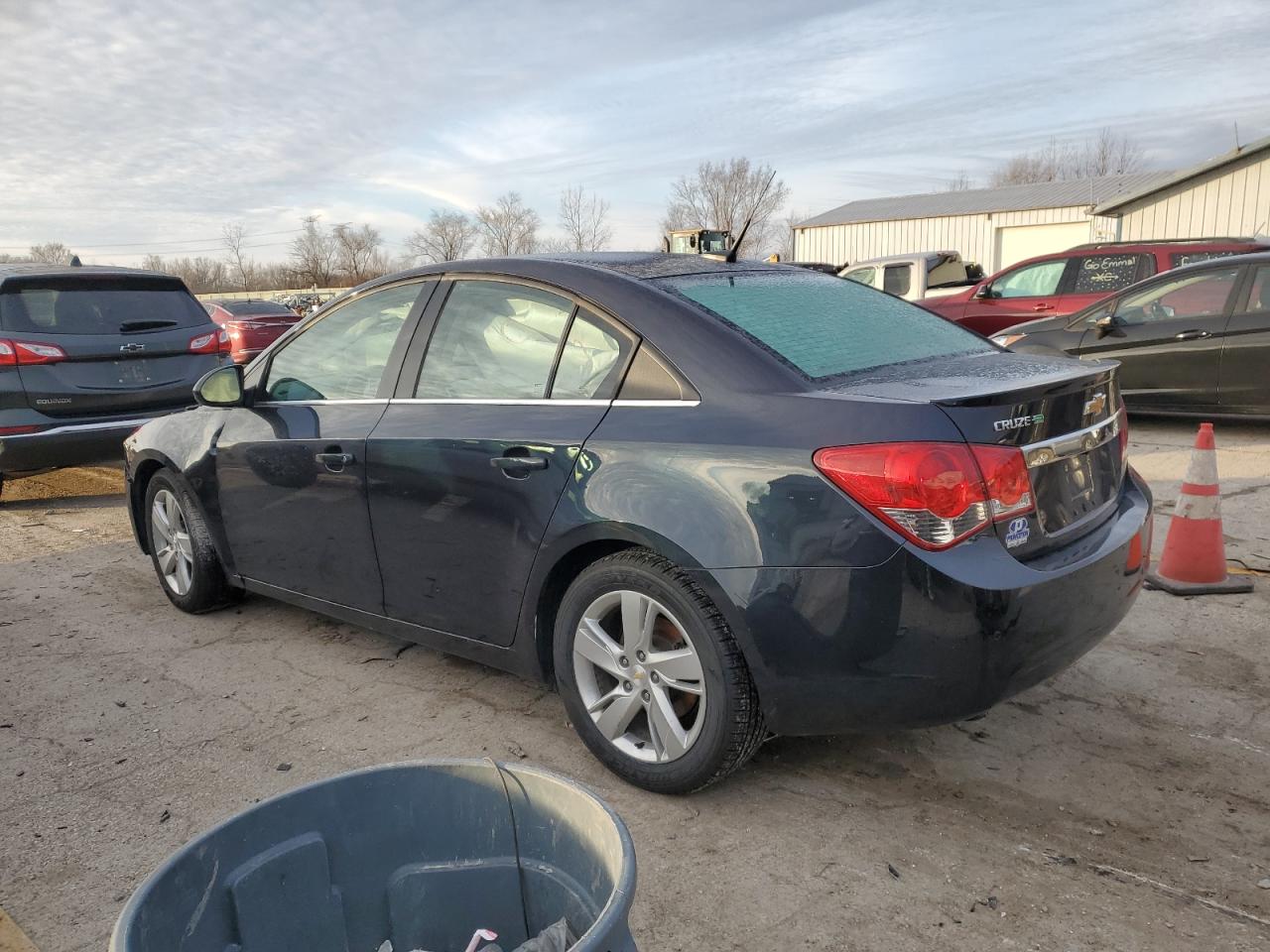 VIN 1G1P75SZ7E7163853 2014 CHEVROLET CRUZE no.2