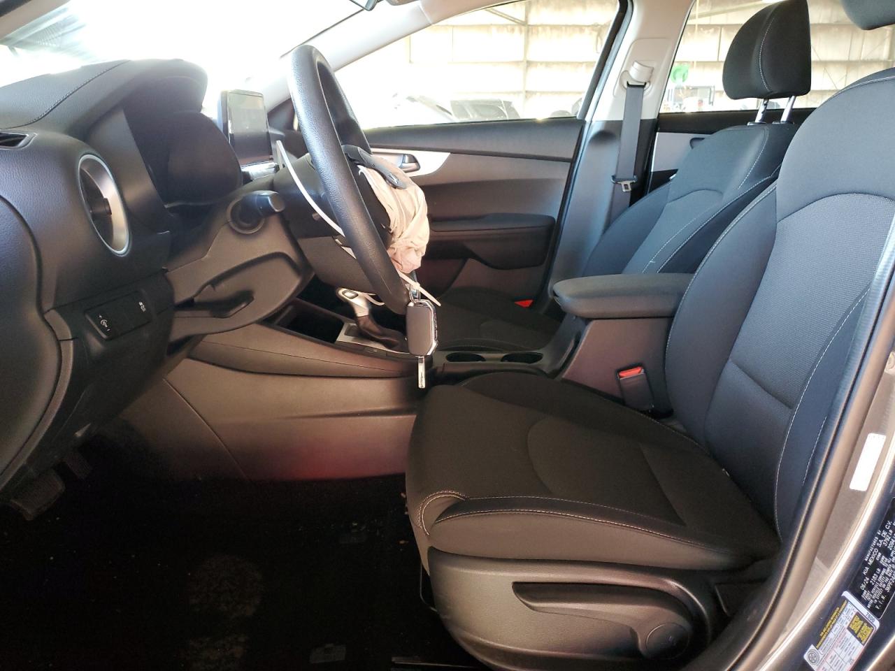 2024 Kia Forte - Image 7