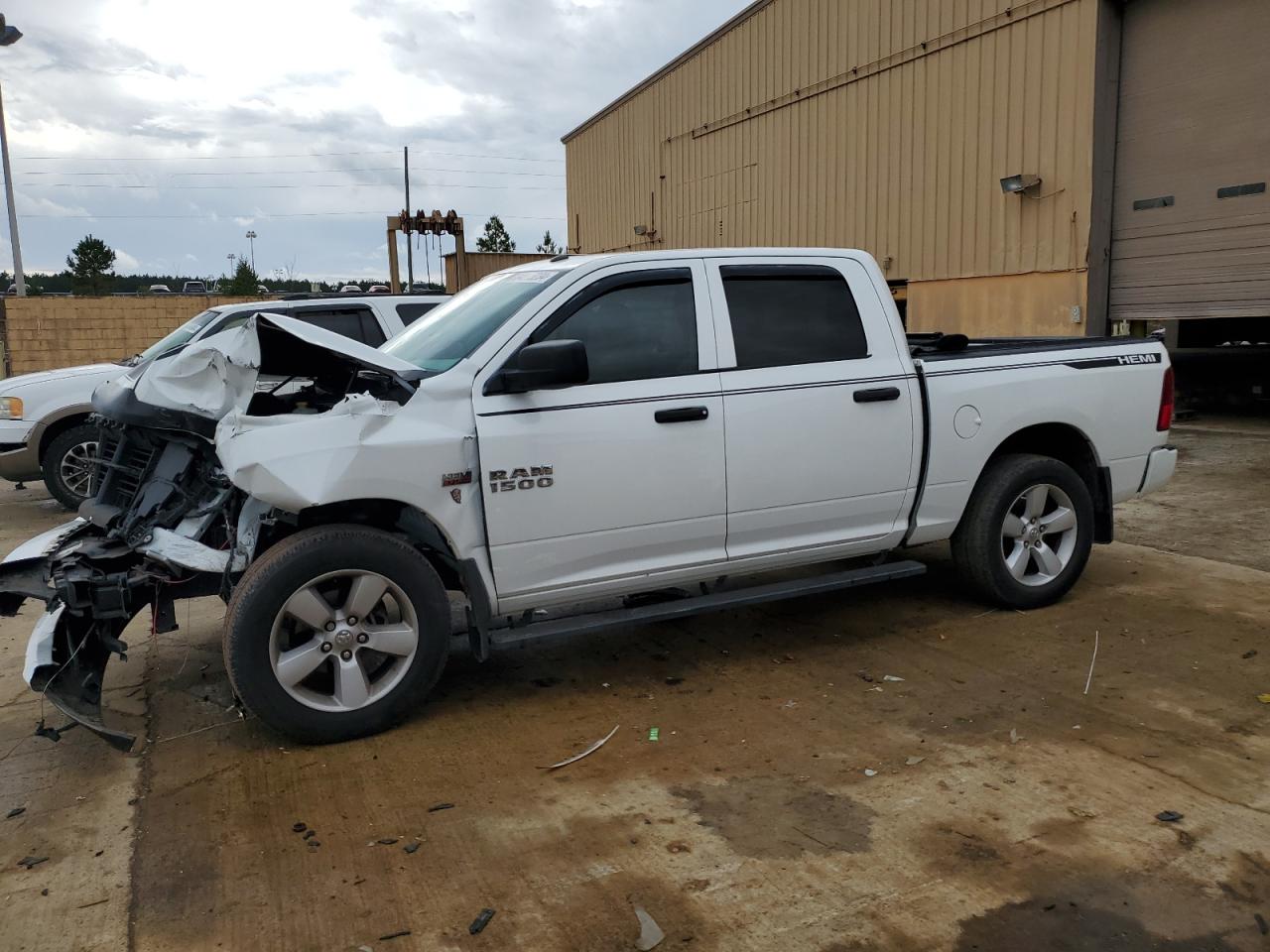 VIN 3C6RR6KT6GG139571 2016 RAM 1500 no.1