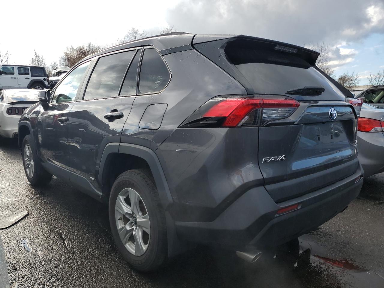 VIN 2T3RWRFV2KW018687 2019 TOYOTA RAV4 no.2